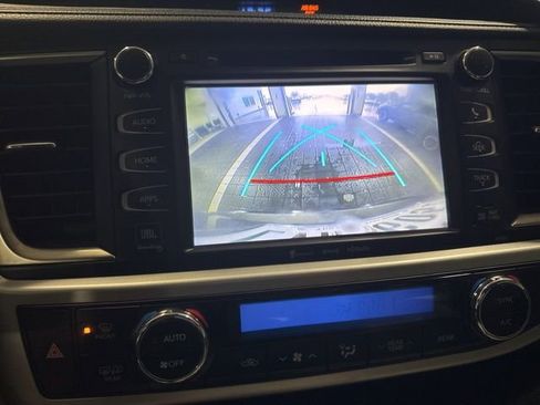 Used 2016 Toyota Highlander Limited image 15