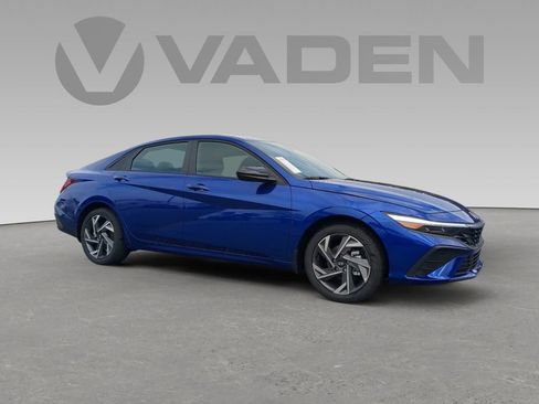 New 2025 Hyundai Elantra Sport image 1