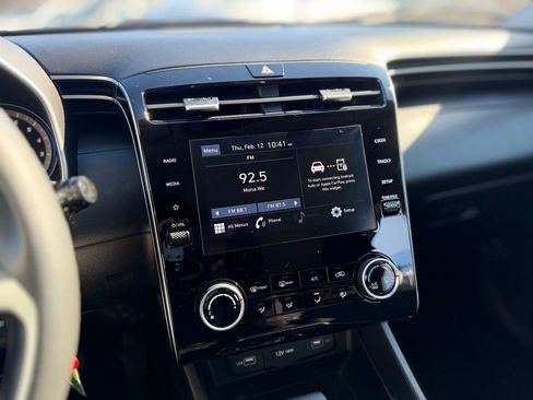 Used 2023 Hyundai Tucson SE image 17