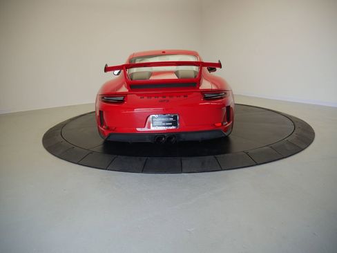 Certified 2018 Porsche 911 GT3 RWD image 6