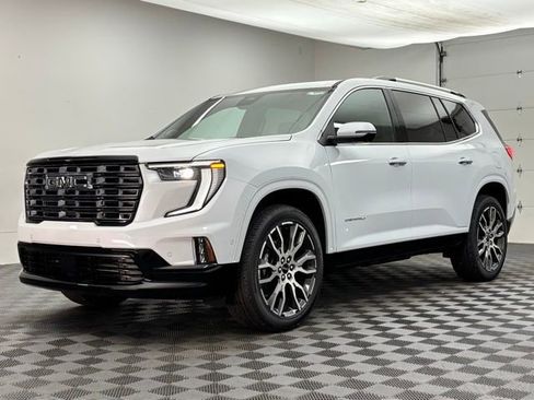New 2026 GMC Acadia Denali Ultimate w/ LPO, Floor Liner Package AWD/4WD image 2