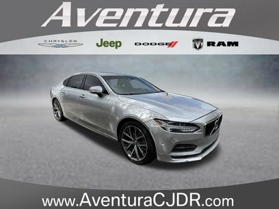 Used 2019 Volvo S90 T5 Momentum