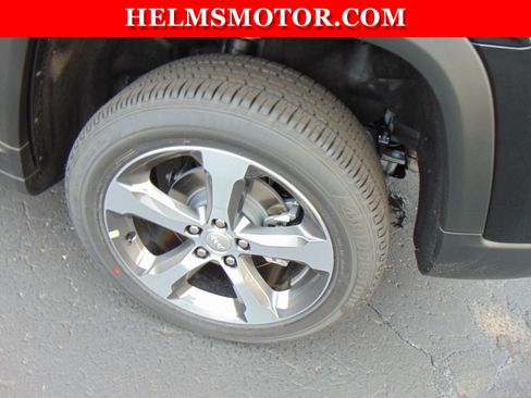 New 2025 Jeep Grand Cherokee Limited RWD image 10