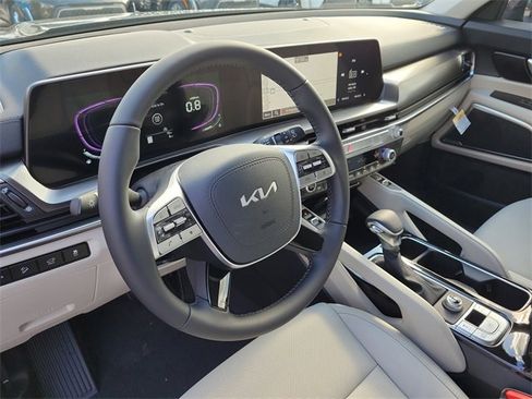 New 2025 Kia Telluride S image 24