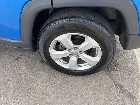 Used 2018 Jeep Compass Latitude w/ Popular Equipment Group AWD/4WD image 43