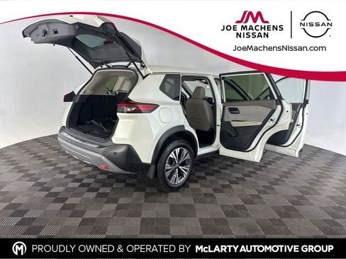 Used 2023 Nissan Rogue SV image 14
