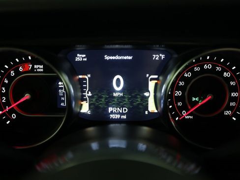 Used 2022 Jeep Wrangler Unlimited Rubicon image 19