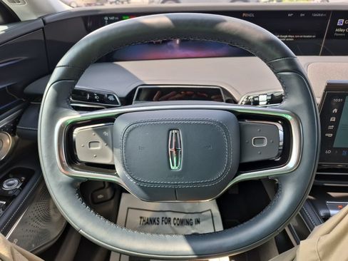 Certified 2025 Lincoln Nautilus Reserve AWD/4WD image 26