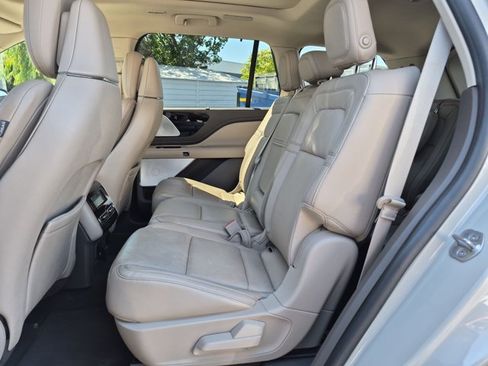 Used 2020 Lincoln Aviator Reserve w/ Equipment Group 202A AWD/4WD image 13