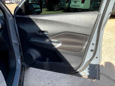 Used 2023 Nissan Kicks SV FWD image 22