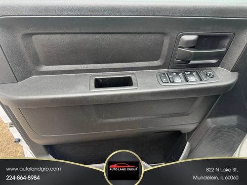 Used 2018 RAM 2500 Tradesman w/ Chrome Appearance Group image 16