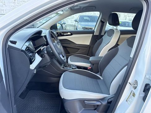 Used 2025 Volkswagen Taos S image 18