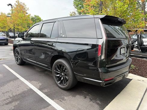Used 2022 Cadillac Escalade Sport Platinum w/ LPO, ONYX Package AWD/4WD image 2