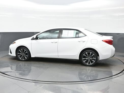 Used 2019 Toyota Corolla SE image 3