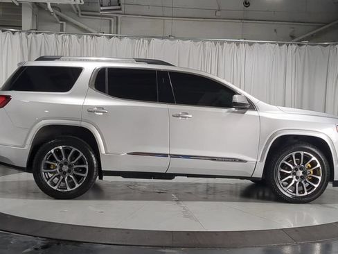 Used 2020 GMC Acadia Denali w/ Technology Package AWD/4WD image 11