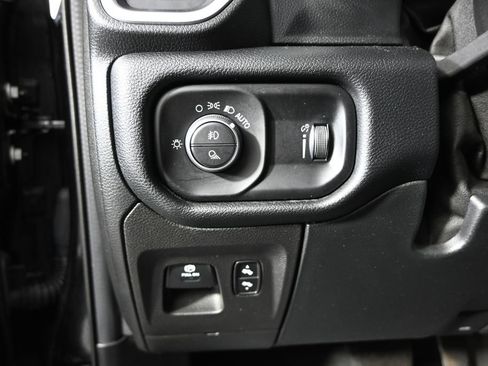 Used 2020 RAM 1500 Big Horn AWD/4WD image 23