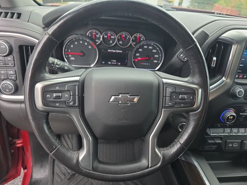 Used 2021 Chevrolet Silverado 1500 LT Trail Boss image 18