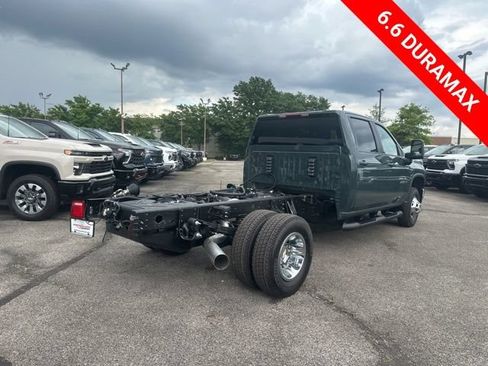 New 2026 Chevrolet Silverado 3500 LT w/ Convenience Package AWD/4WD image 3