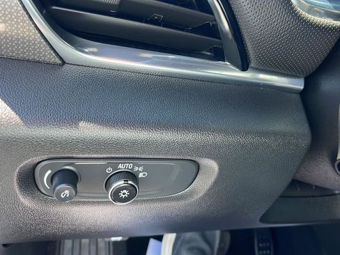Used 2023 Chevrolet Traverse Premier w/ Redline Edition AWD/4WD image 13
