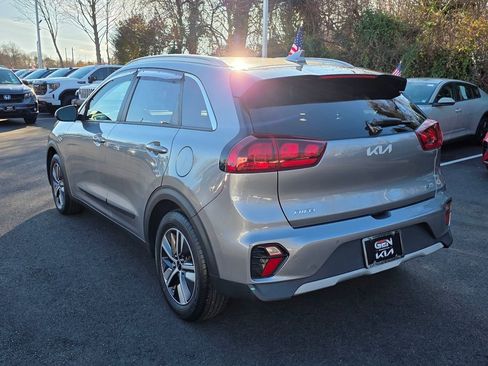Used 2022 Kia Niro LXS image 5