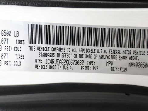 Used 2019 Jeep Grand Cherokee Altitude image 12