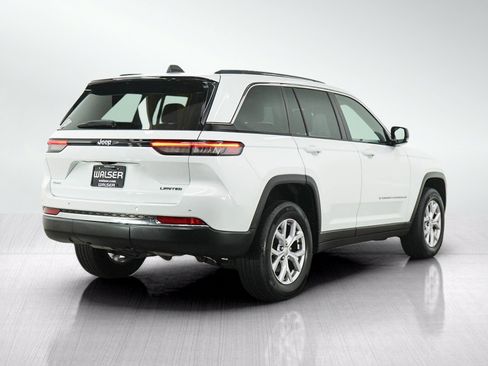 Used 2022 Jeep Grand Cherokee Limited AWD/4WD image 5