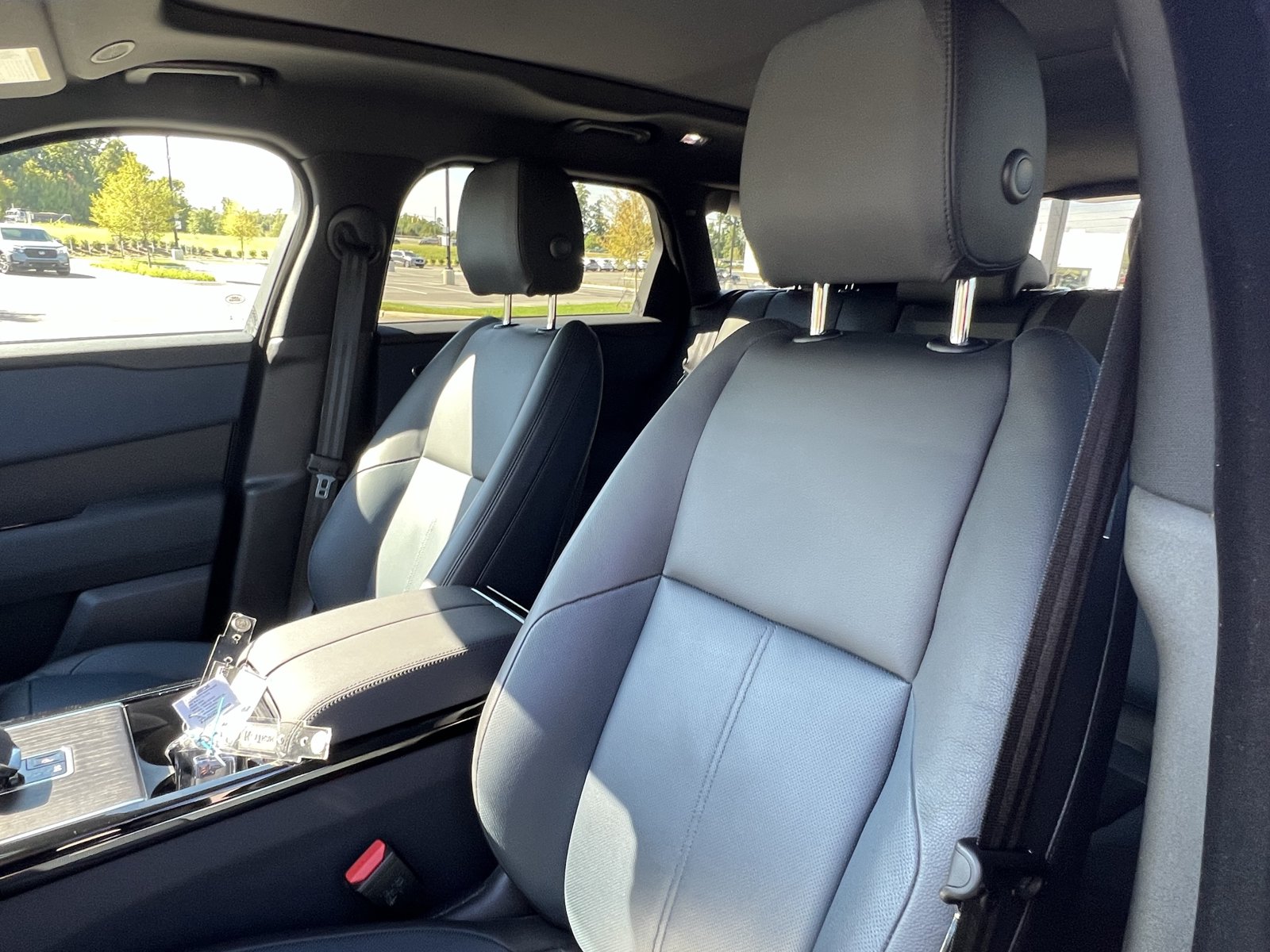Used 2024 Land Rover Range Rover Velar Dynamic SE AWD/4WD image 15