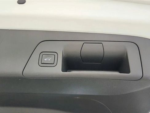 Used 2023 Buick Envision Essence AWD/4WD image 36
