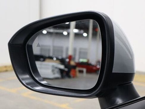 Used 2024 Nissan Rogue SV FWD image 44