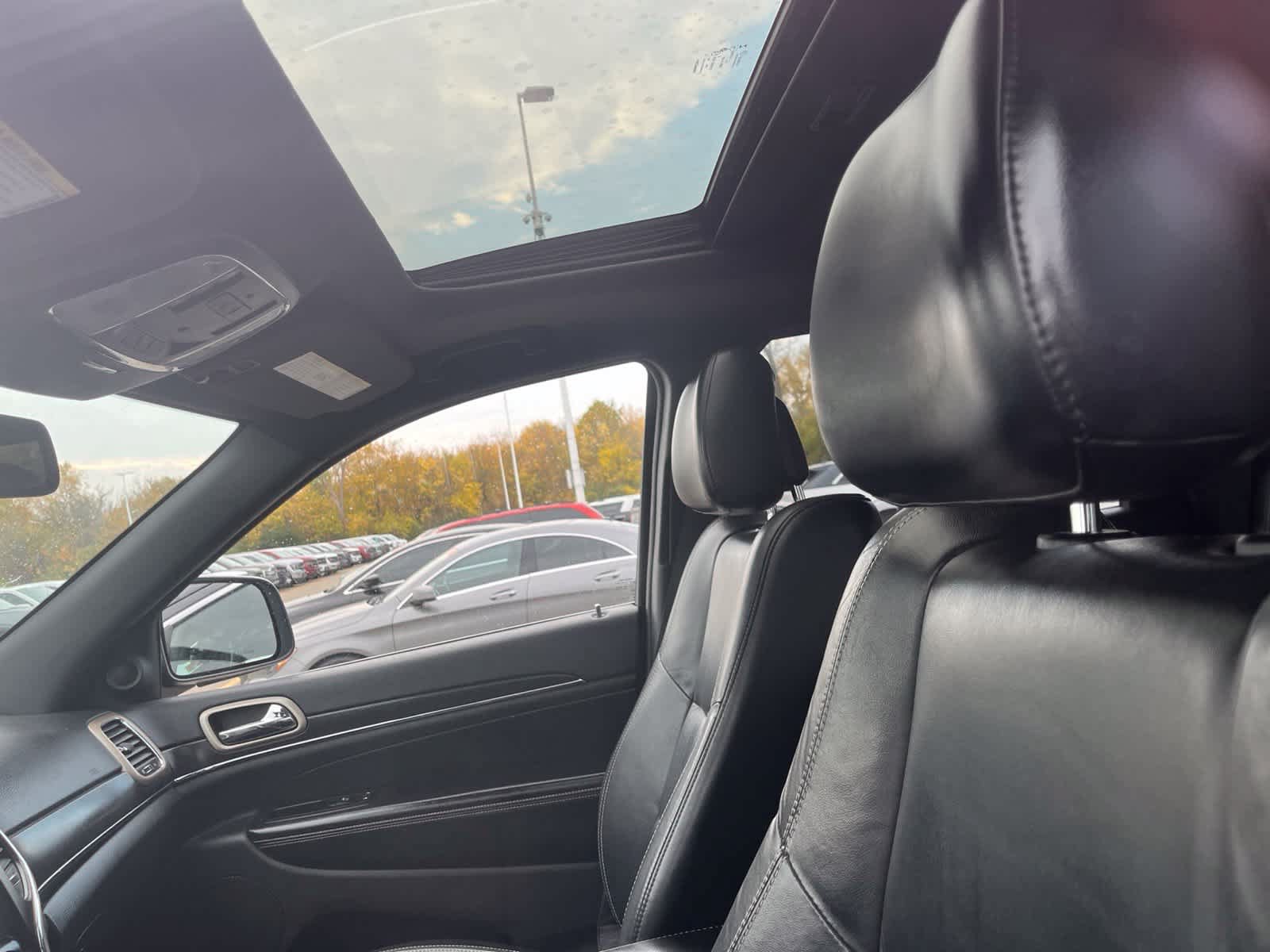 Used 2015 Jeep Grand Cherokee Limited AWD/4WD image 24