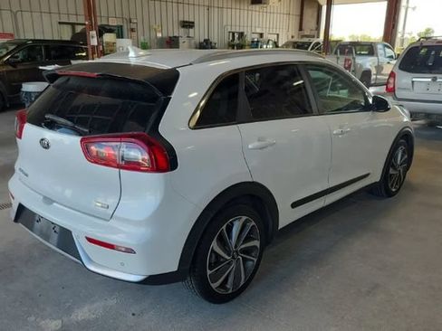 Used 2019 Kia Niro Touring FWD image 4