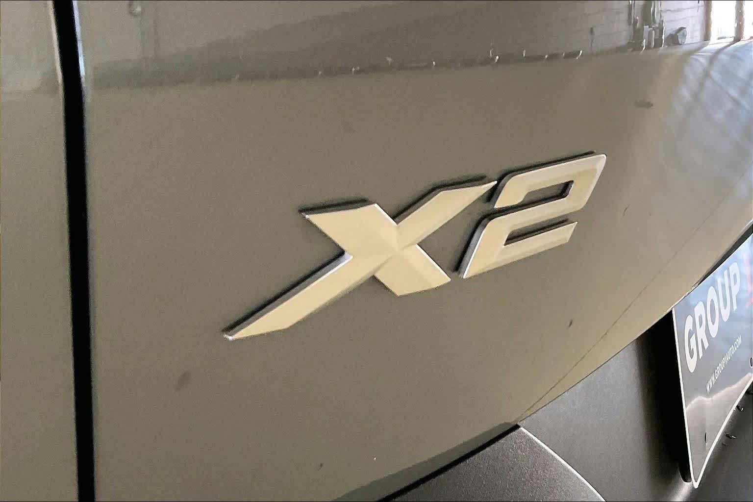 Used 2026 BMW X2 xDrive28i AWD/4WD image 9