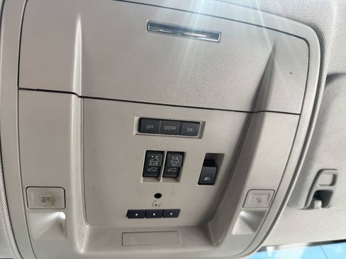 Used 2016 GMC Sierra 3500 Denali w/ Duramax Plus Package AWD/4WD image 19