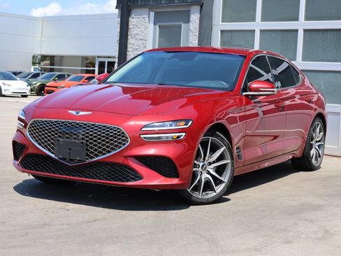 Used 2023 Genesis G70 2.0T image 3