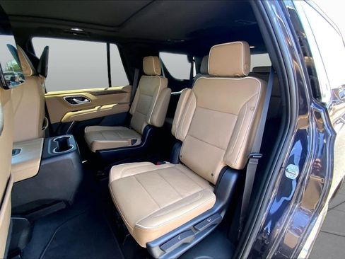 Used 2023 Chevrolet Tahoe Premier AWD/4WD image 21