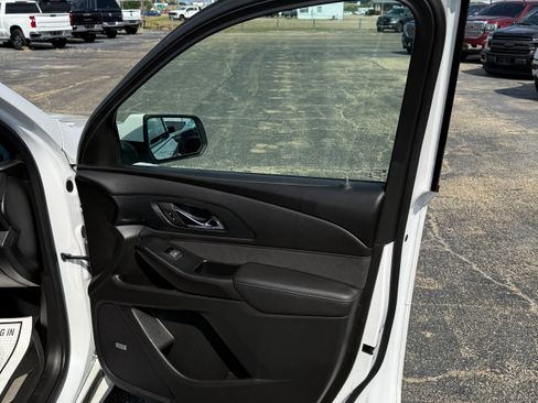 Used 2023 Chevrolet Traverse High Country w/ LPO, Floor Liner Package AWD/4WD image 38