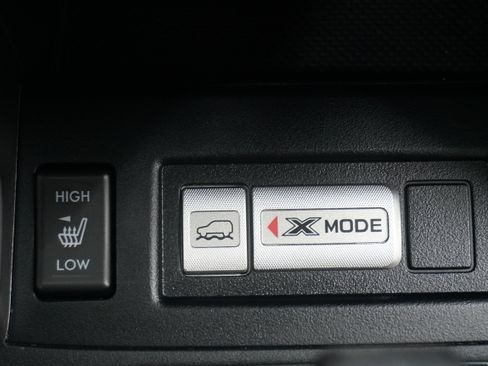 Used 2017 Subaru Forester 2.5i Touring AWD/4WD image 22