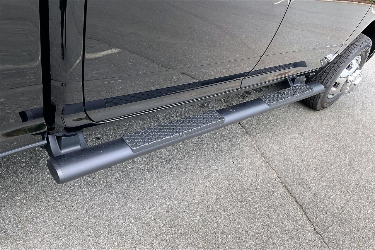 New 2026 RAM 3500 Tradesman AWD/4WD image 9
