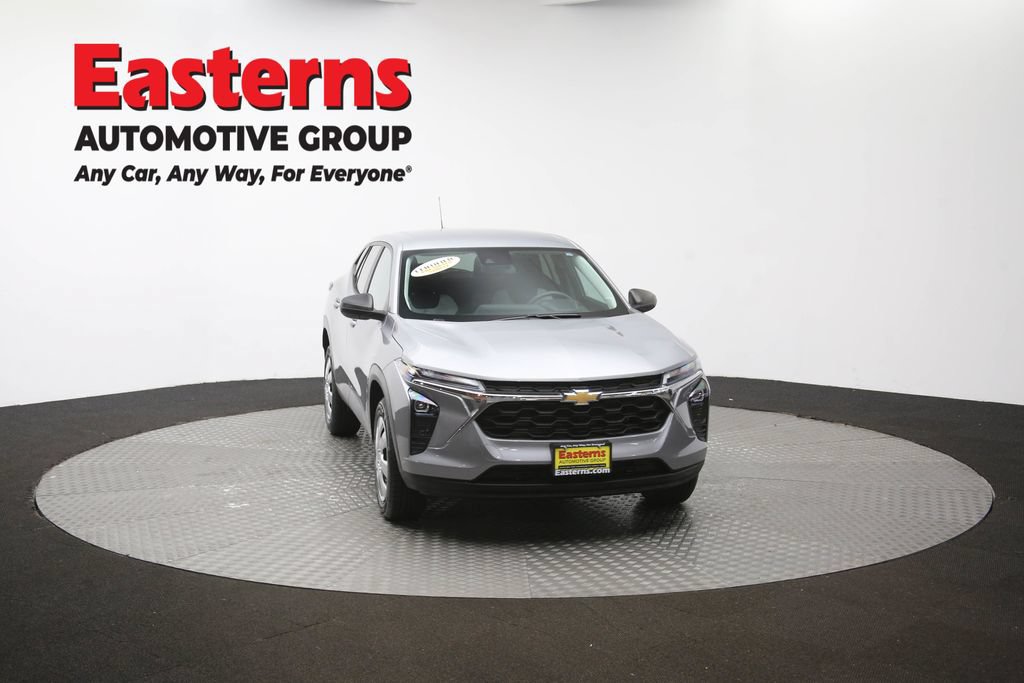 Used 2024 Chevrolet Trax LS FWD image 51