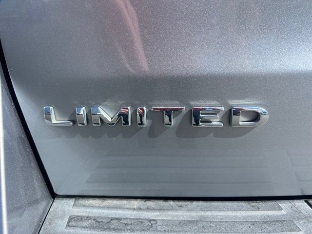 Used 2023 Ford Expedition Limited AWD/4WD image 9