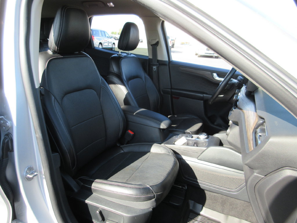 Used 2020 Ford Escape Titanium AWD/4WD image 22