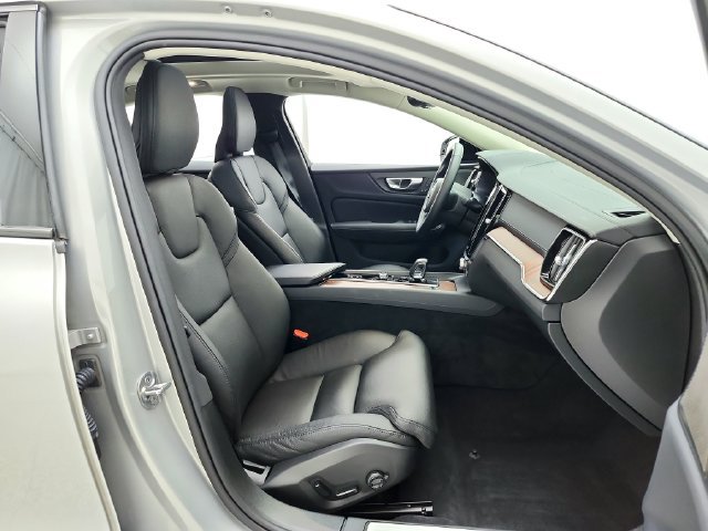 Used 2024 Volvo S60 B5 Ultimate w/ Climate Package AWD/4WD image 18