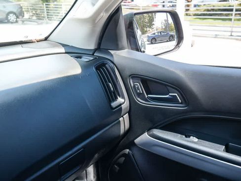 Used 2021 Chevrolet Colorado LT RWD image 21