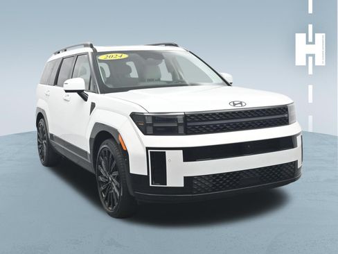 Used 2024 Hyundai Santa Fe Calligraphy FWD image 3