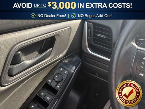 Used 2024 Nissan Rogue S FWD image 30