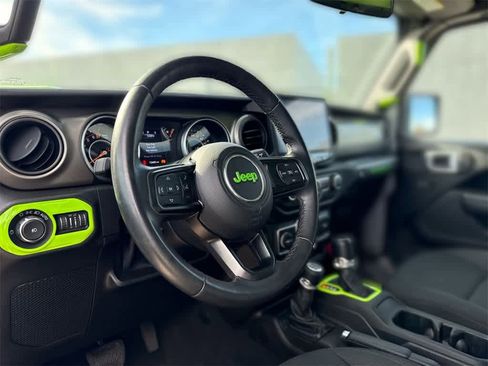 Used 2018 Jeep Wrangler Unlimited Sport S image 2