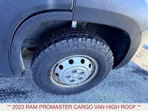 Used 2023 RAM ProMaster 2500 w/ Driver Convenience Group image 8