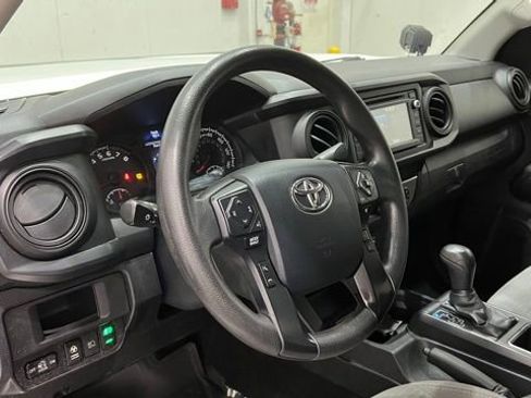 Used 2019 Toyota Tacoma SR w/ SR Convenience Package image 16
