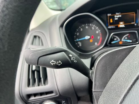 Used 2017 Ford Focus SE image 22