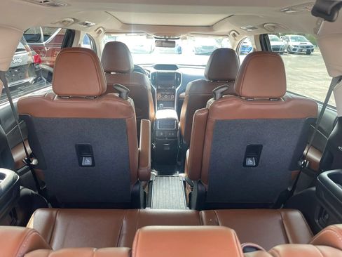 Used 2020 Subaru Ascent Touring w/ Popular Package #3 AWD/4WD image 31